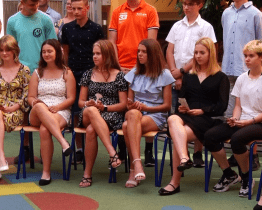 Žáci základní školy převzali vysvědčení a ocenění