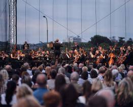 Open air léto s Filharmonií Bohuslava Martinů nabídne tři koncerty pod širým nebem