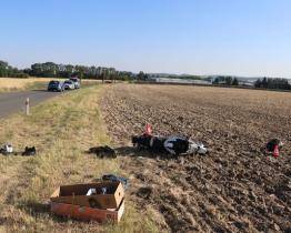 Při nehodě u Tlumačova se vážně zranili dva motocyklisté