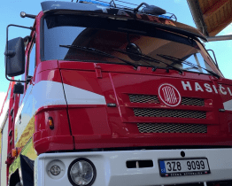 Hasičský sbor Bylnice si nechal posvětit nová auta 