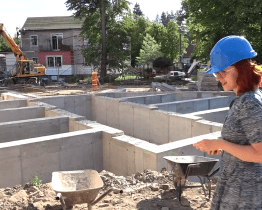 Stavba a oprava knihovny pokračuje, co bude s Kulturním centrem, není jasné