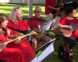 Tamburaši se znovu představili v Zarazickém centru