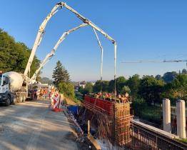 Výjezd ze Zlína směrem na Vizovice je částečně uzavřený. Omezení potrvají do dnešního odpoledne