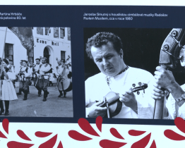 Výstava s názvem "Moc folkloru" ve Smetanových sadech