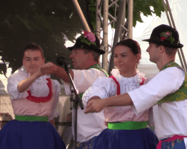 Místní národopisné soubory si daly dostaveníčko