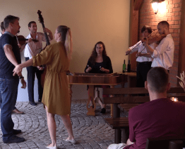 Léto s íčkem zakončila Cimbálová muzika Širůch