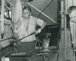 Na druhém nádvoří zámku Žerotínů najdete výstavu o sklářství