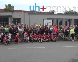 Dárci krve vyrazili na kolech