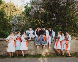 V Luhačovicích začíná dětský folklorní festival Písní a tancem. Jubilejní 30. ročník bude věnován učiteli národů