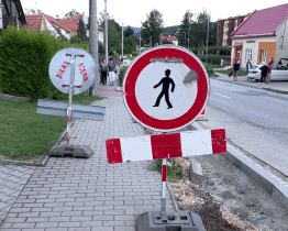 Ve Slavičíně začala rekonstrukce silničního průtahu směrem na Štítnou