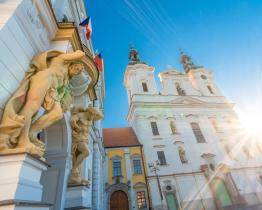 Cenu města Uherské Hradiště letos dostane folkloristka a pilot