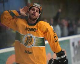 Vsetín před vyprodaným Lapačem zdolal Zlín a ovládl i druhé letošní derby 