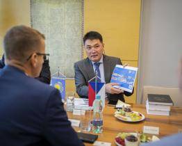 Hejtman přijal zástupce velvyslanectví Kazachstánu 