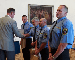 Strážníci převzali ocenění za třicet let služby