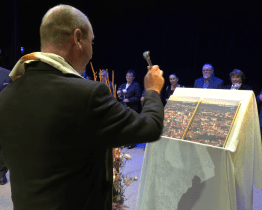 Autoři pokřtili dvousvazkovou kroniku královského města