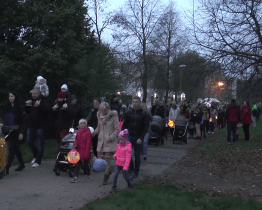 Lampionový průvod měl v Otrokovicích novou trasu 