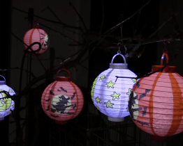 Děti s lampiony prošly zarazickými vinohrady