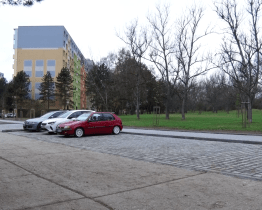 V Brandlově ulici už slouží nové parkoviště
