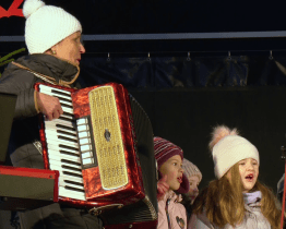 Také v Bojkovicích rozsvítili vánoční strom a odstartovali adventní čas