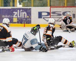 Sledge hokejisté Zlína jedou o víkendu na daleký trip. Spartě i Karlovým Varům mají co vracet
