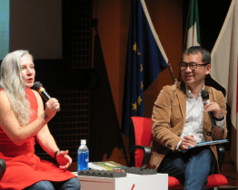 Zlín v centru Tokia. Markéta Pilátová prezentovala baťovský odkaz na mezinárodním literárním festivalu