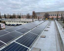 Otrokovice hledají cesty, jak ušetřit za energie. Řešením jsou fotovoltaické panely na budovách