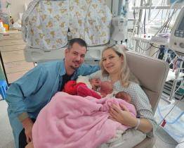 V Baťově nemocnici přišla na svět trojčátka! Tři zdravé holčičky dostaly krásná jména