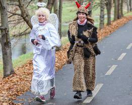 Mikuláš s Cyrilem vyběhali pro dětskou onkologii 216 tisíc