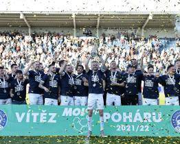 Hráči Slovácka odjeli do Dubaje i se svými rodinami. Užíváme si to jako jedna velká parta, říká Daníček