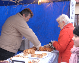 Vánoční jarmark zaplnil prostory na Panském dvoře