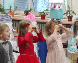 Adventní čas rodičům zpestřila besídka MŠ PASTELKA