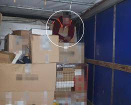 Zdrogovaný brigádník usnul v Brně v kamionu mezi balíky. Probudil se až ve Zlíně