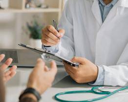 Pacientů s postcovidovým syndromem pomalu ubývá, někteří se ale s následky nemoci léčí už dva roky