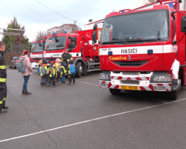 Hasiči z Uherského Hradiště zachránili v loňském roce 16 životů