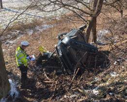 U Vizovic havarovala pětasedmdesátiletá řidička. Nehodu nepřežila 