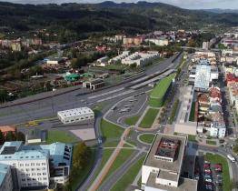 Rozsáhlá přestavba železniční stanice ve Vsetíně pokračuje hloubením dvou podchodů