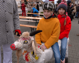 K fašankovému průvodu se přidala koza