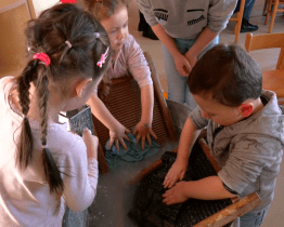 Mateřská škola v Kunovicích se proměnila v řemeslné dílny