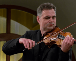 Na koncertu Czech Virtuosi vystoupil jako sólista Jiří Pospíchal