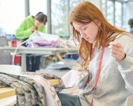 Studentky designu Baťovy univerzity představí své kolekce na Fashion Weeku