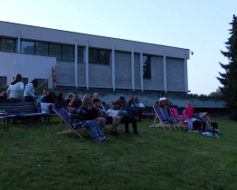 Ve Smetanových sadech začalo opět promítat Letní kino