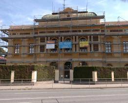 Ve většině škol je i o prázdninách rušno