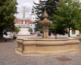 Kříž, kašna i křížové zastavení. Město Uherské Hradiště opravilo památky 