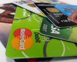 Internetoví podvodníci opět úřadovali. Jejich oběti přišly o 350 a 130 tisíc korun