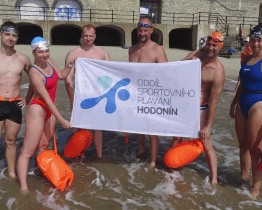 Hodonínští plavci pokořili kanál La Manche v novém českém rekordu