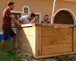 Slovácké muzeum vytvořilo v Topolné repliku vahadlové studny