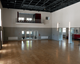 Ve Strání-Květné povstal z popela moderní kulturní dům 