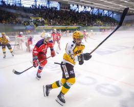 Vsetín ve šlágru podlehl Porubě a přišel o první místo, Berani vyhráli v Prostějově