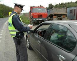 Policisté o víkendu zastavili tři opilé řidiče, jeden nadýchal přes tři promile
