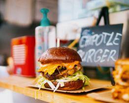 Food truck festival poprvé ve Zlíně! O víkendu nabídne kulinářské zážitky, koncerty i zábavu pro děti